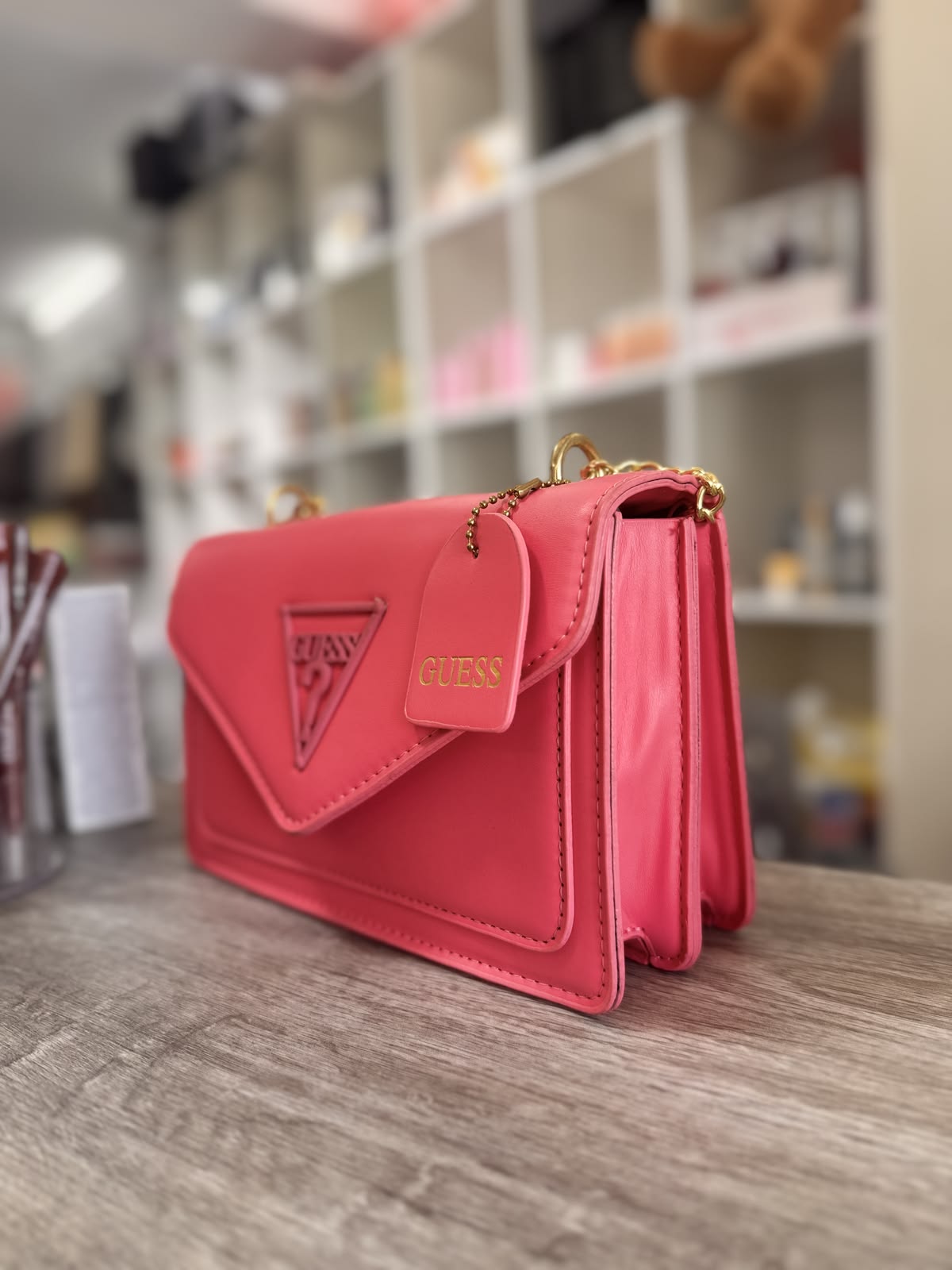 GUESS ? Chic Pink Women's Handbag